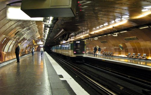 Paris Metro, Arts et Metiers Station